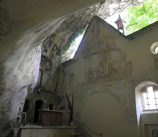 Felsenkirche der Einsiedelei Klösterl in Kelheim