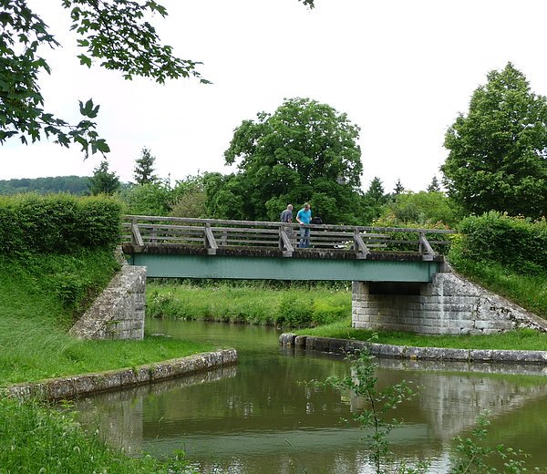 Kanalbrücke bei Schleuse 4